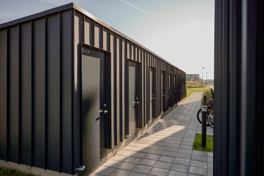 Steel profiles on terraced houses, Sofiendal Enge, Poul Anker Bechs Vej 232, 9200 Aalborg SV, Denmark